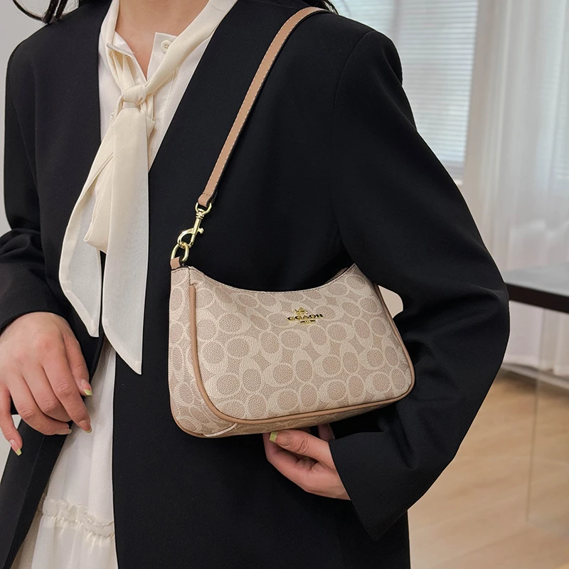 Luxury Women High End Leather  - Luxury Lifestyle Fashion recension och pris