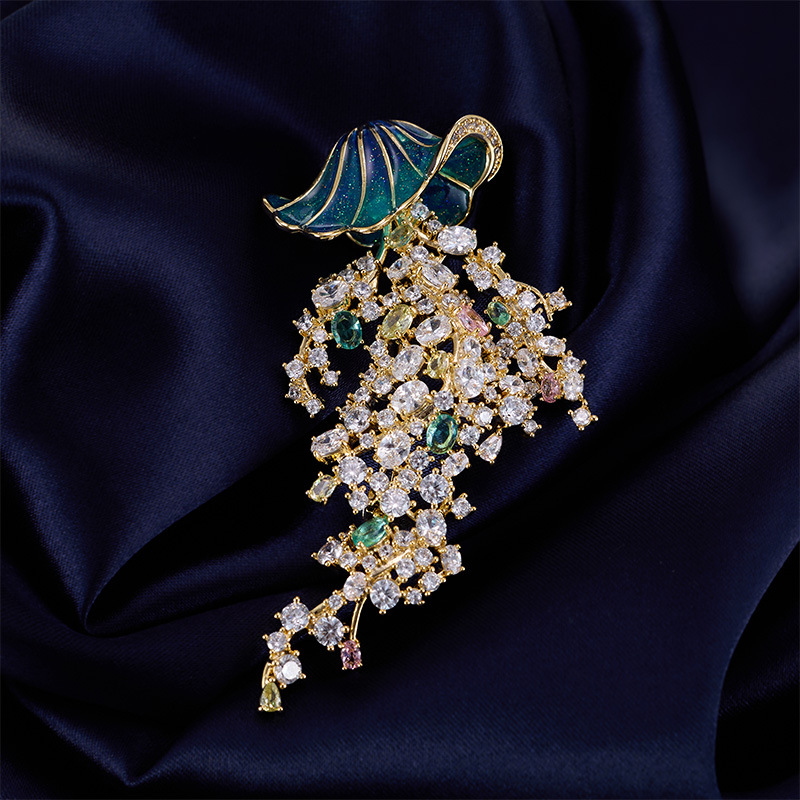 Marine life-encrusted zircon j - Luxury Lifestyle Fashion recension och pris